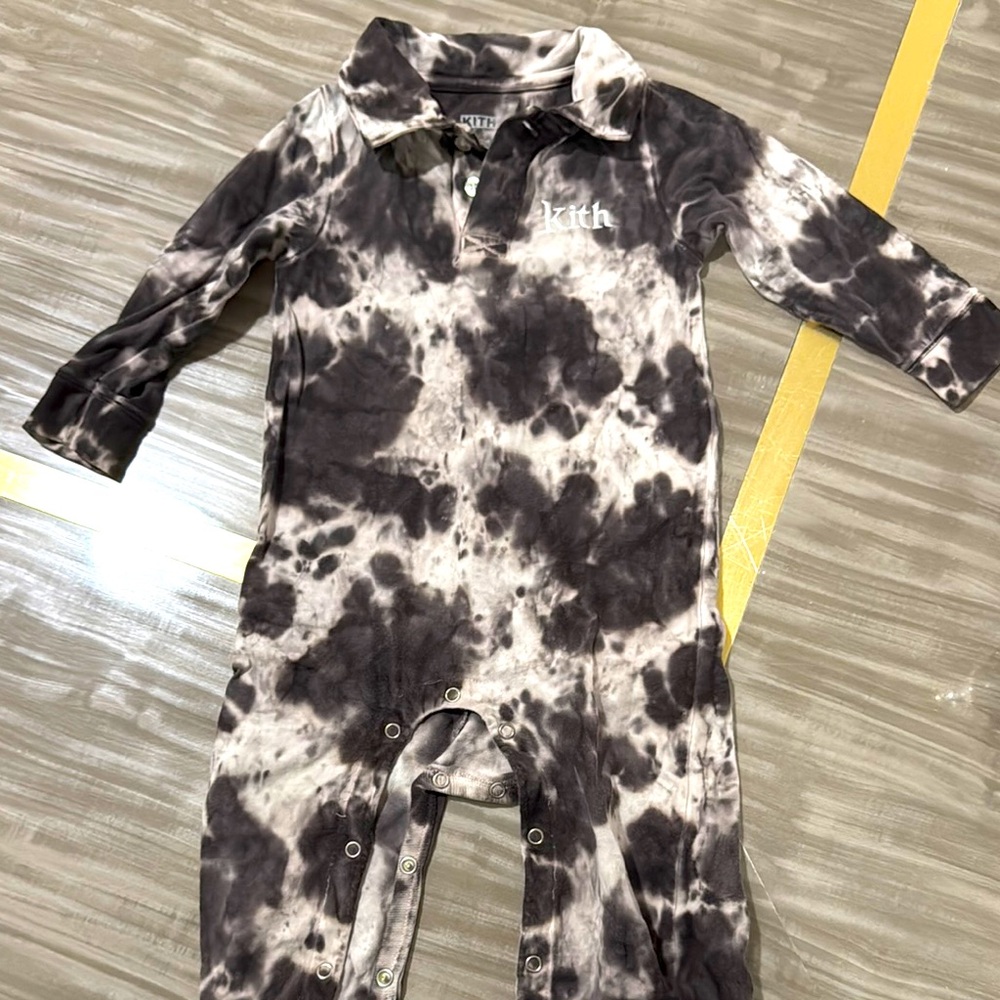 Kith Monochrome Tie-Dye Baby Jumpsuit 6-12 Months